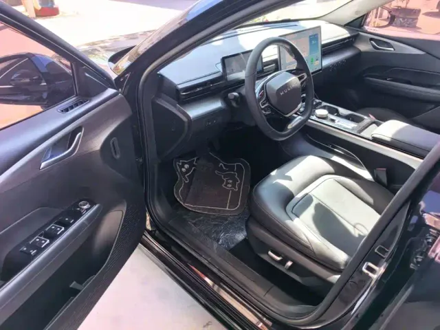 Wuling Starlight — Фото автомобиля 15