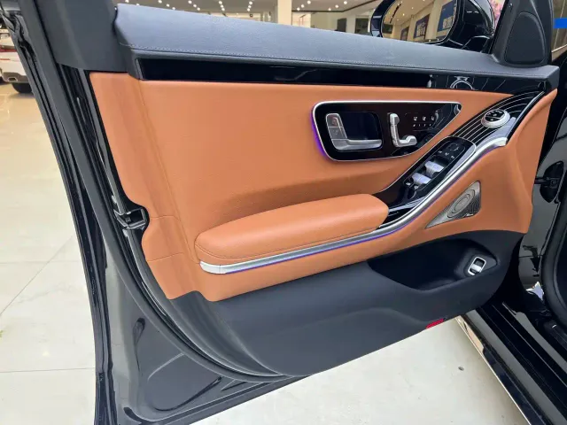 Mercedes-Benz S-Class — Фото автомобиля 20