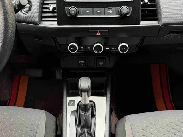 Honda Fit — Фото автомобиля 11