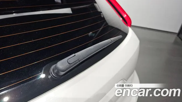 Kia Niro — Фото автомобиля 19