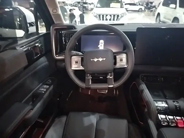 BYD FangChengBao Leopard 5 — Фото автомобиля 10