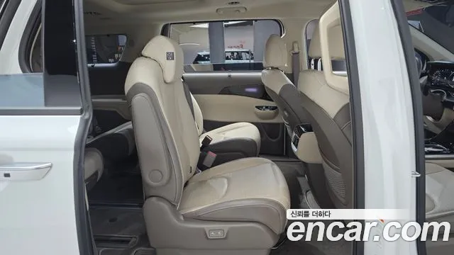 Kia Carnival — Фото автомобиля 17