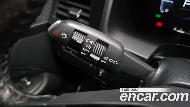 KG_Mobility_Ssangyong Rexton Новый Rexton Sport Khan Дизель 2.2 4WD — Фото автомобиля 29