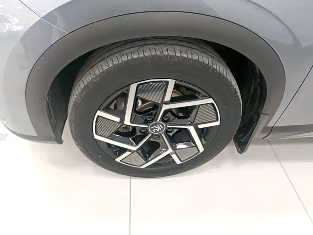 BYD Yuan PLUS — Фото автомобиля 22