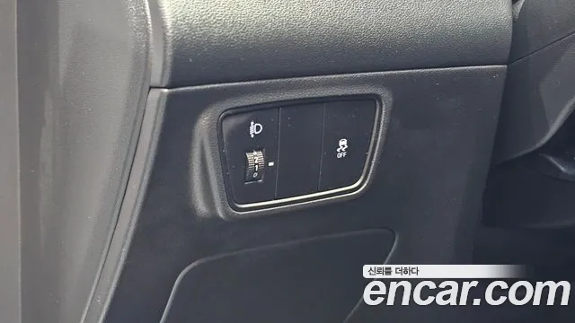 Hyundai Tucson Tucson (NX4) Бензин 1.6 турбо 2WD — Фото автомобиля 16