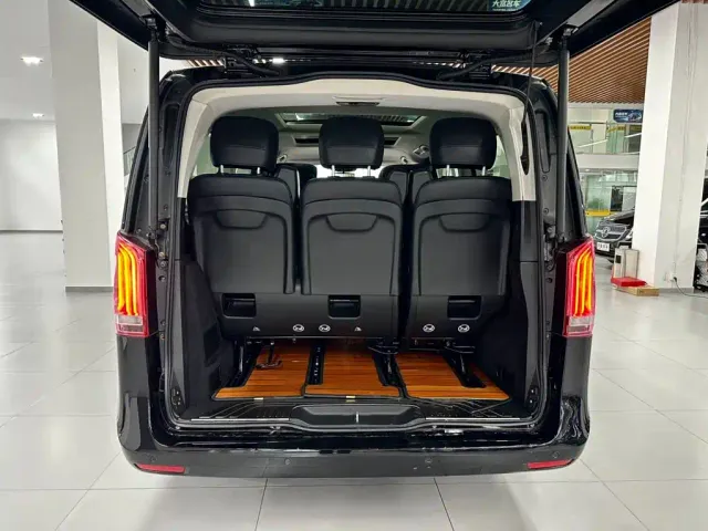 Mercedes-Benz V-Class — Фото автомобиля 15
