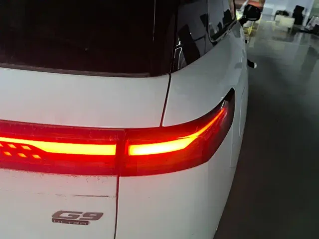 Xpeng G9 — Фото автомобиля 7