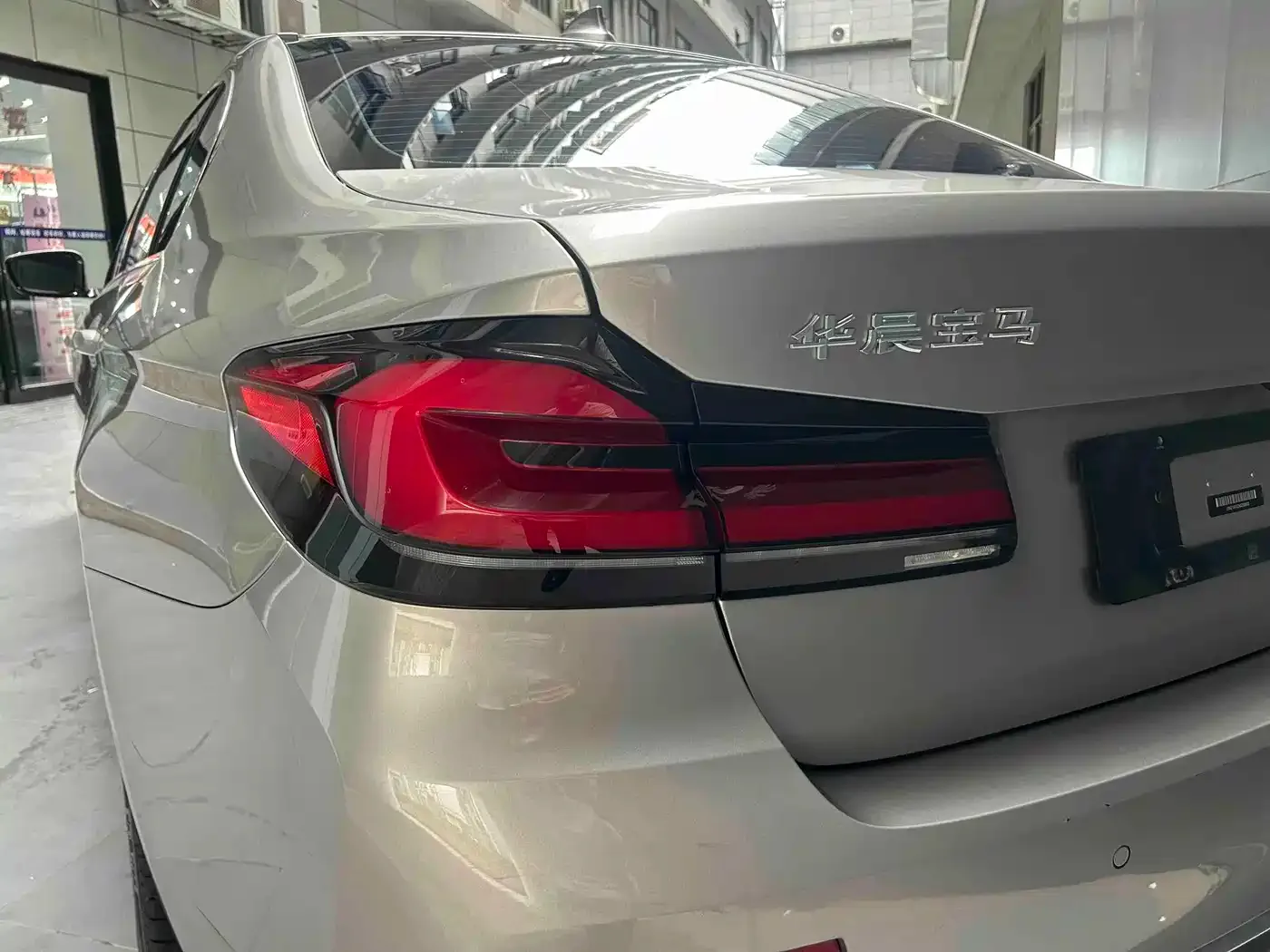 BMW BMW 5 Series 2022 525Li Luxury Package — Фото автомобиля 9