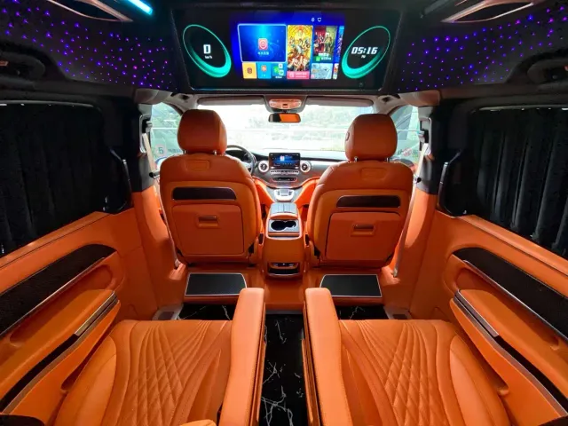 Mercedes-Benz V-Class — Фото автомобиля 16