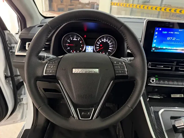 Haval M6 — Фото автомобиля 13