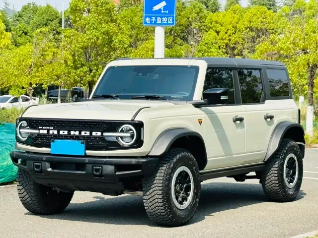 Фотография автомобиля — Ford Bronco
