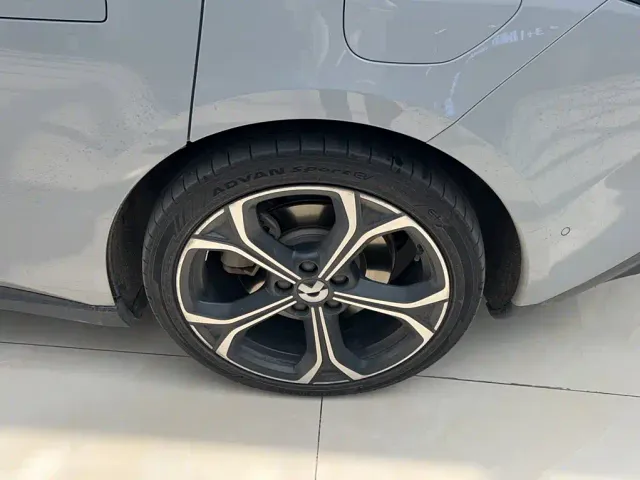 Nio ET5 Touring — Фото автомобиля 12
