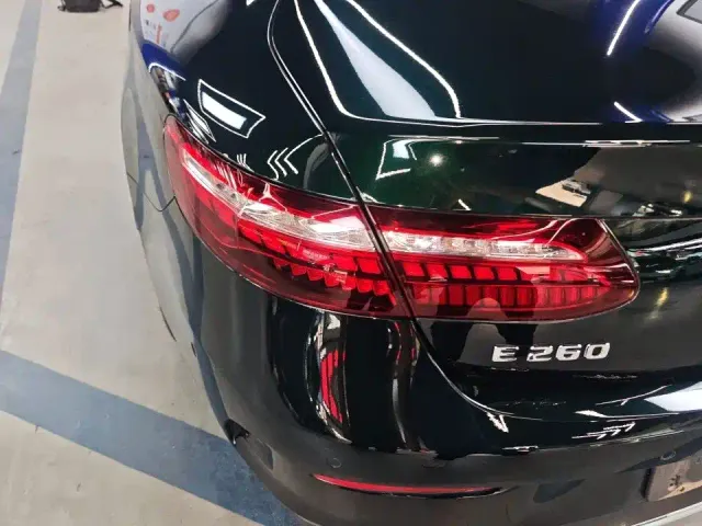 Mercedes-Benz E-Class — Фото автомобиля 13
