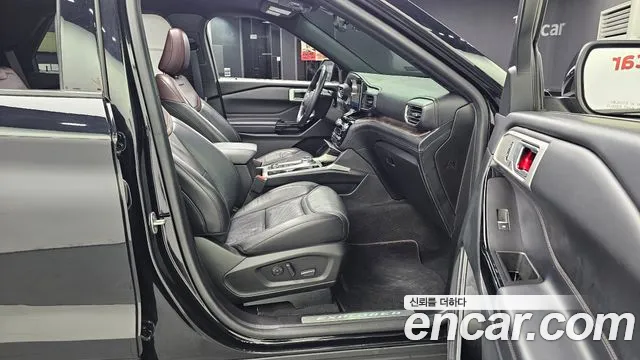 Ford Explorer Explorer 6 поколение 3.0 Platinum 4WD — Фото автомобиля 11