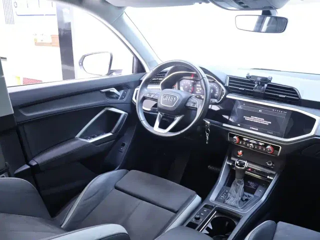 Audi Q3 — Фото автомобиля 14