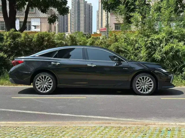 Toyota Avalon — Фото автомобиля 9