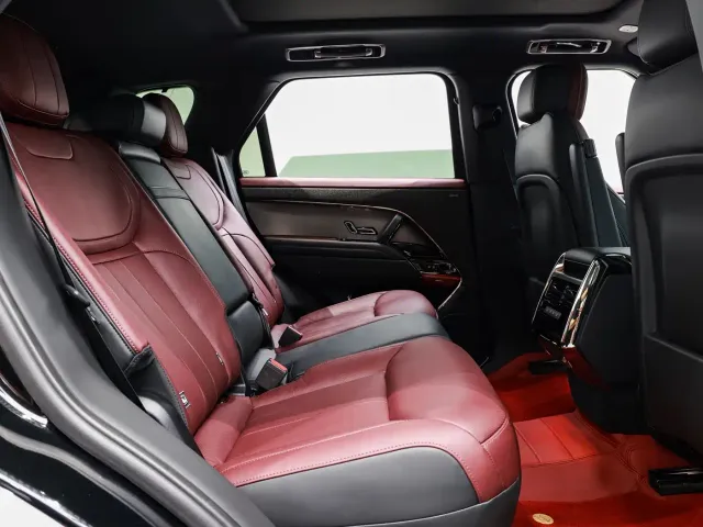 Land Rover Range Rover Sport — Фото автомобиля 11