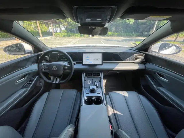 BYD Qin L 2024 DM-i 80KM Leading Edition — Фото автомобиля 17