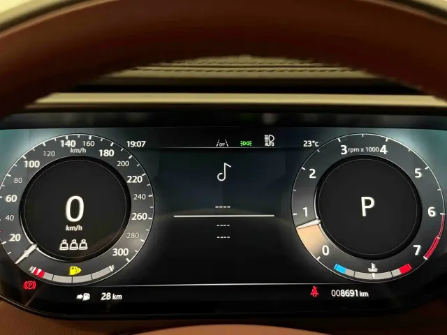 Land Rover Range Rover Sport — Фото автомобиля 10