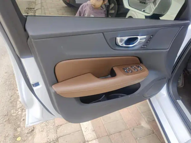 Volvo S60 — Фото автомобиля 7