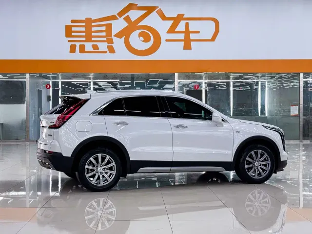 Cadillac XT4 — Фото автомобиля 24