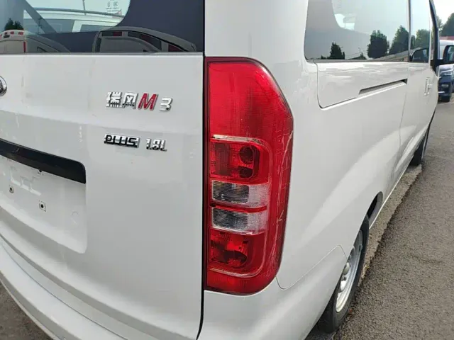JAC Refine M3 — Фото автомобиля 7