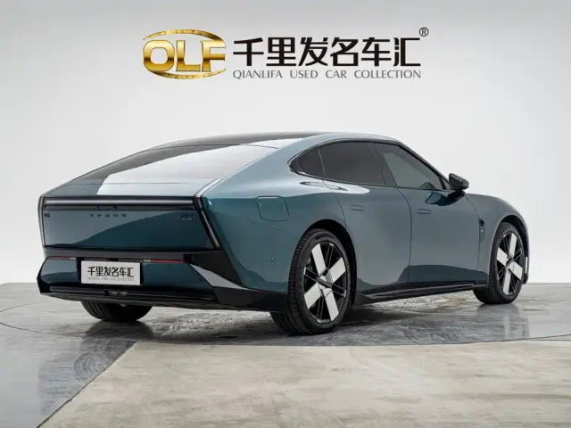 Xpeng P7 — Фото автомобиля 4