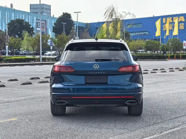 Volkswagen Touareg — Фото автомобиля 6