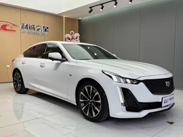 Cadillac CT5 — Фото автомобиля 3