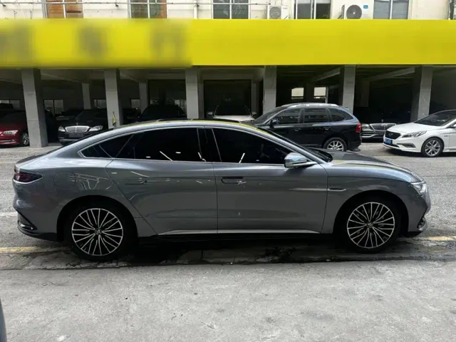 BYD Han — Фото автомобиля 9