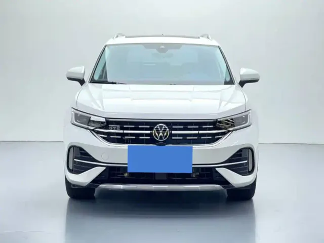Volkswagen Tayron GTE Plug-in Hybrid — Фото автомобиля 2