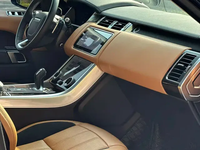 Land Rover Range Rover Sport — Фото автомобиля 9