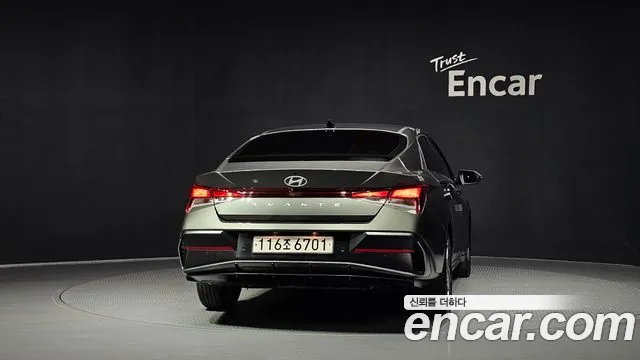 Hyundai Avante CN7 — Фото автомобиля 4