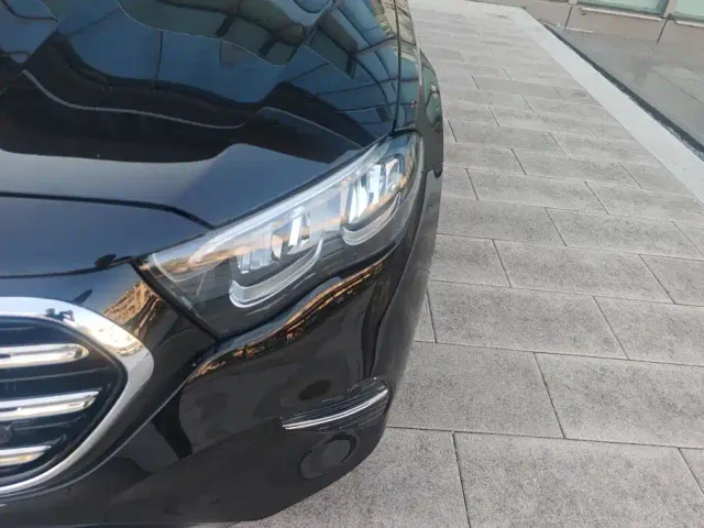 Mercedes-Benz E-Class — Фото автомобиля 5