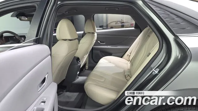 Hyundai AVANTE — Фото автомобиля 21