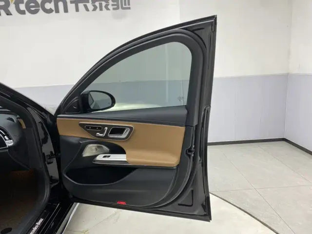 Mercedes-Benz E-Class — Фото автомобиля 26