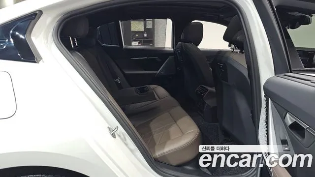BMW i5 G60 — Фото автомобиля 17