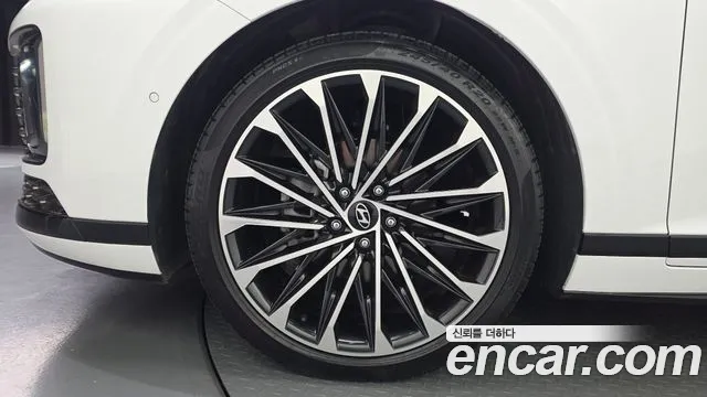 Hyundai Grandeur GN7 — Фото автомобиля 5