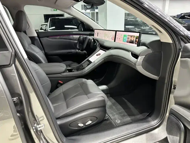 IM Motors LS6 — Фото автомобиля 5