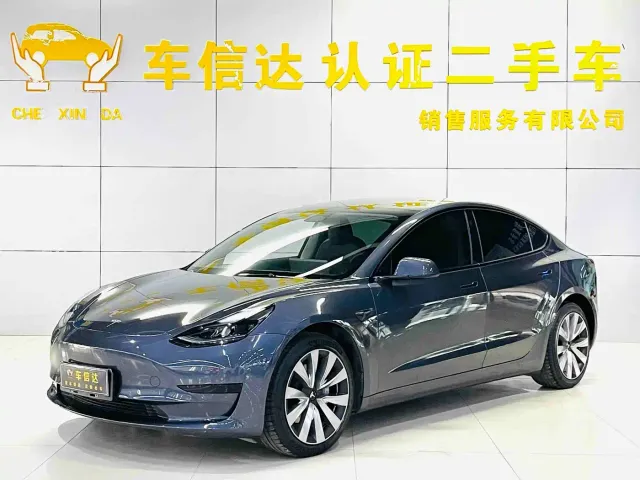 Фотография автомобиля — Tesla Model 3