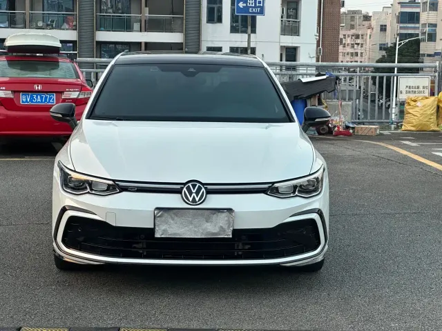 Volkswagen Golf — Фото автомобиля 2