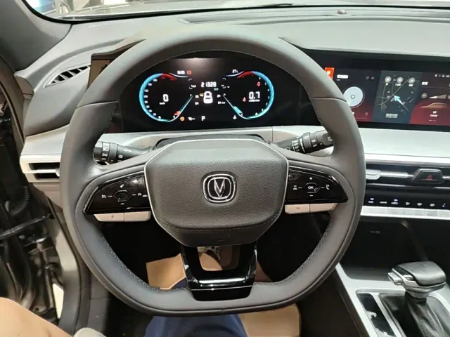 Changan Changan CS35 PLUS 2023 Enjoyment Edition 1.4T DCT Luxury — Фото автомобиля 10