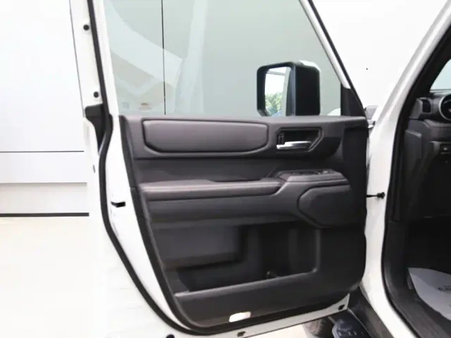Toyota Prado — Фото автомобиля 10