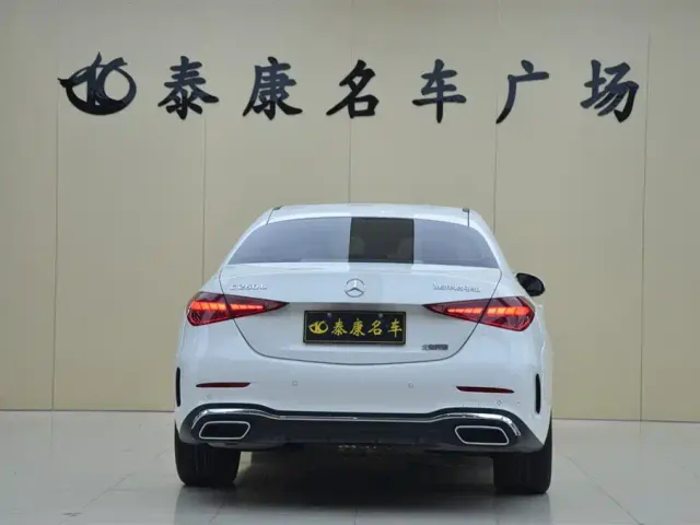 Mercedes-Benz C-Class — Фото автомобиля 3