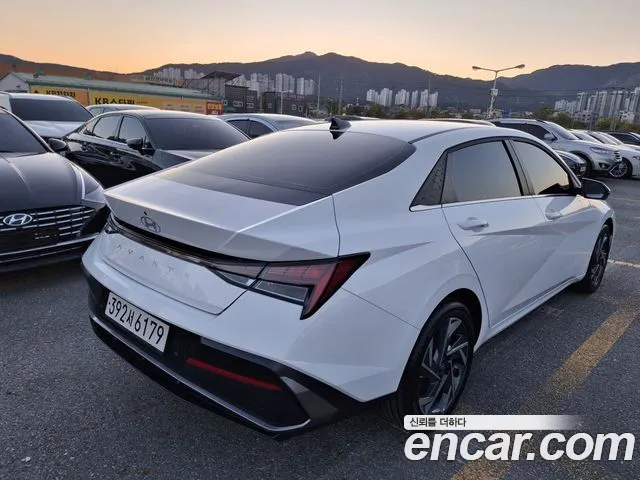 Hyundai Avante CN7 — Фото автомобиля 6