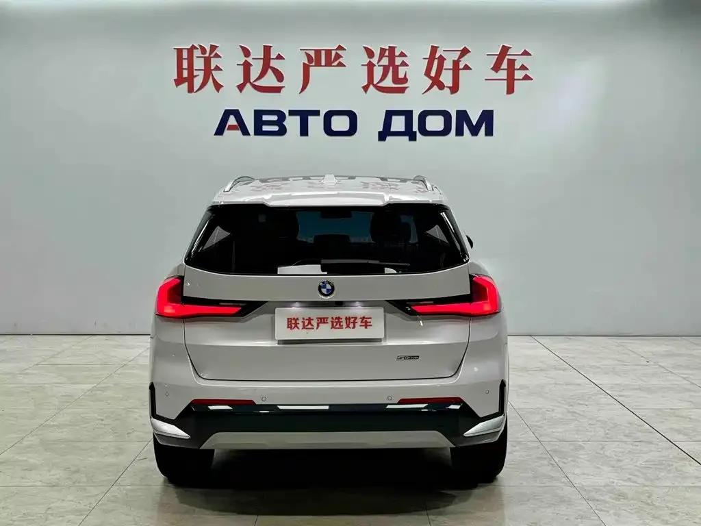 BMW BMW X1 2023 sDrive20Li X Design Package — Фото автомобиля 6
