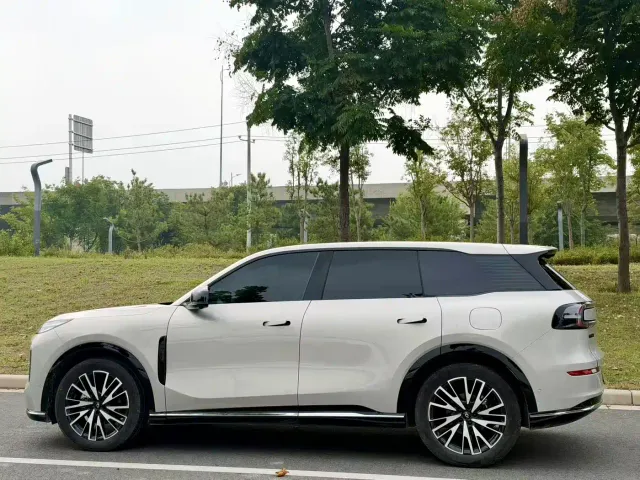 Changan Qiyuan Q07 — Фото автомобиля 4