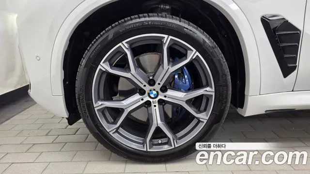 BMW X5 xDrive 40i M Sport — Фото автомобиля 5