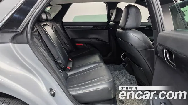 Hyundai Grandeur GN7 — Фото автомобиля 11