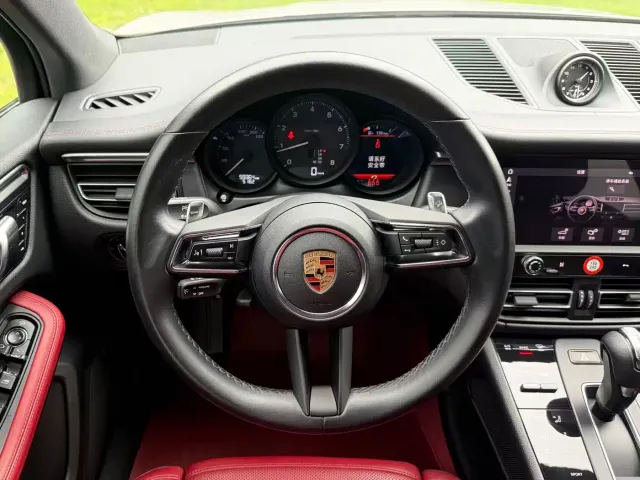 Porsche Macan — Фото автомобиля 8